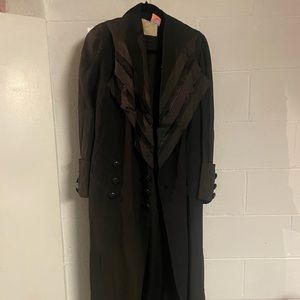 Vintage LP Hollander Black trenchcoat with Sutton accents and buttons